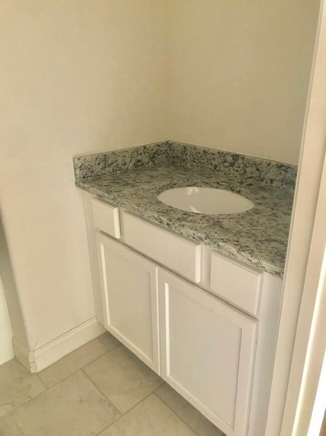 Building Photo - 4167 Lennox Wy