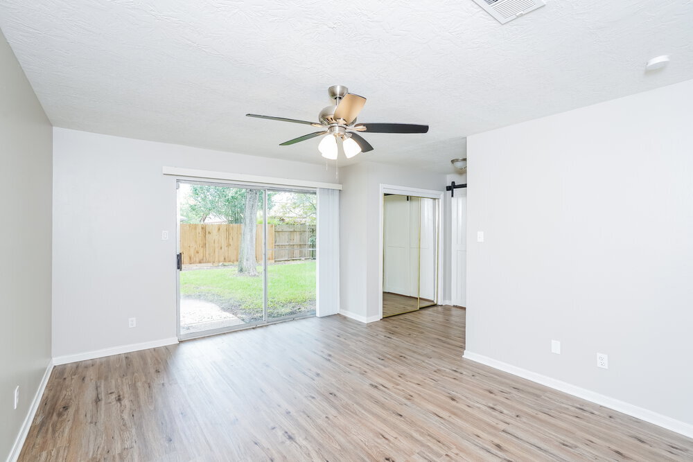 Building Photo - 910 Companion Dr