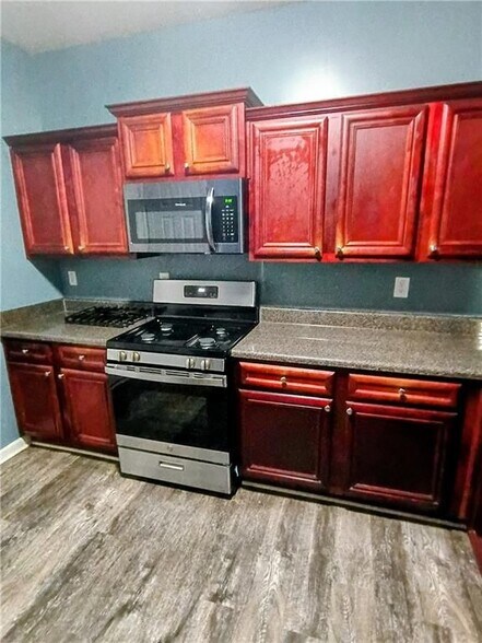 Building Photo - 325 Barshay Dr