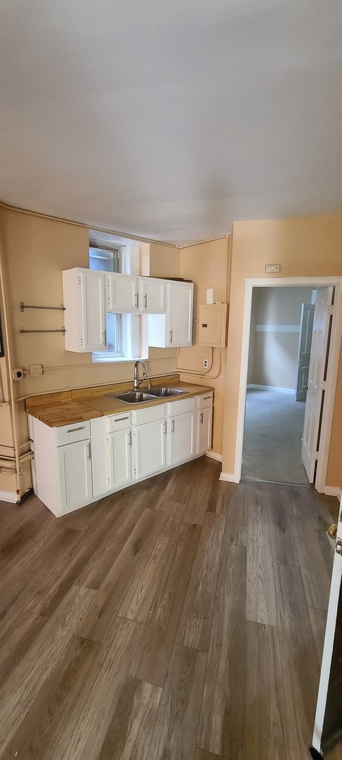 Building Photo - 1332 W 18th St