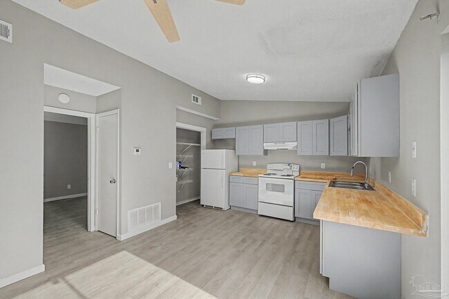 Building Photo - 8210 Kipling St