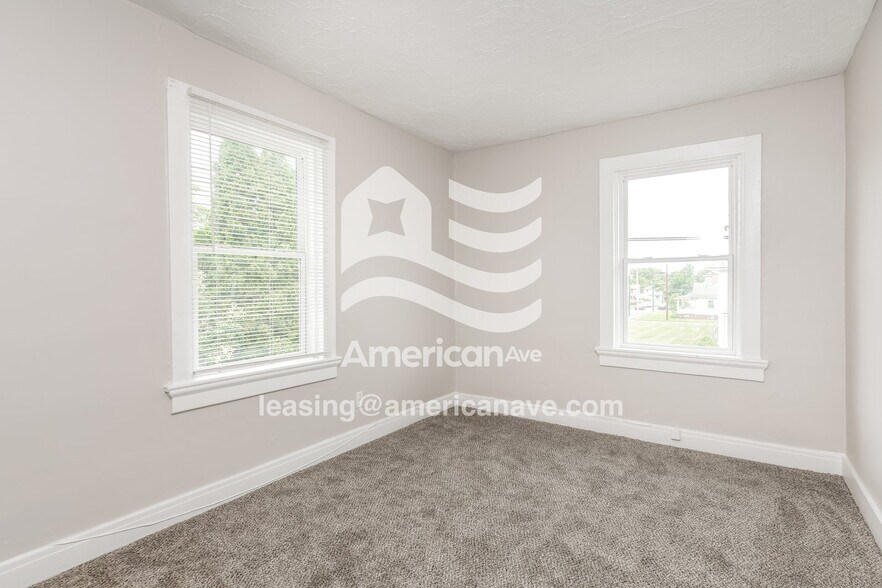 Building Photo - 724 Kammer Ave