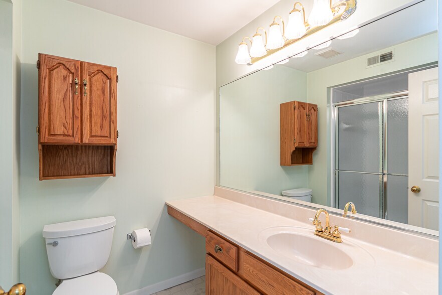 Building Photo - 539 Cloverfield Ln