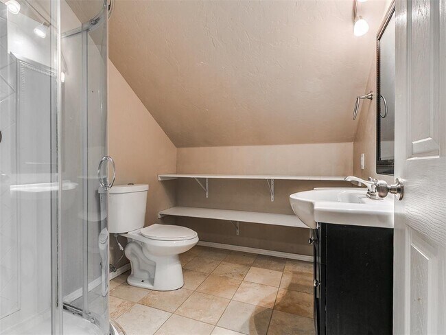 Building Photo - 1117 NW 198th St