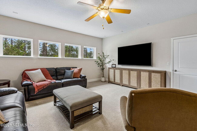 Building Photo - 209 Manor Ln