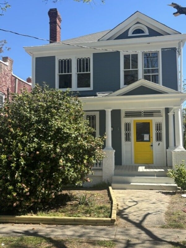 Building Photo - 411 W 24th St