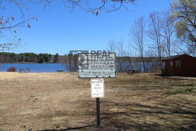 Building Photo - 94 Lakeshore Dr