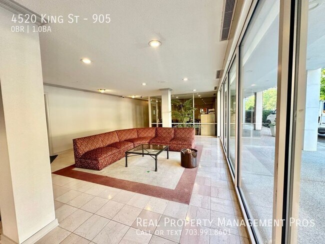 Building Photo - 4520 King St