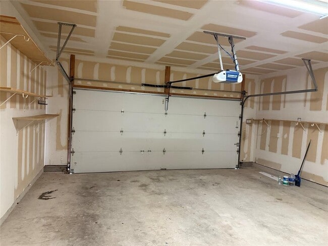 Building Photo - 812 Watson Way