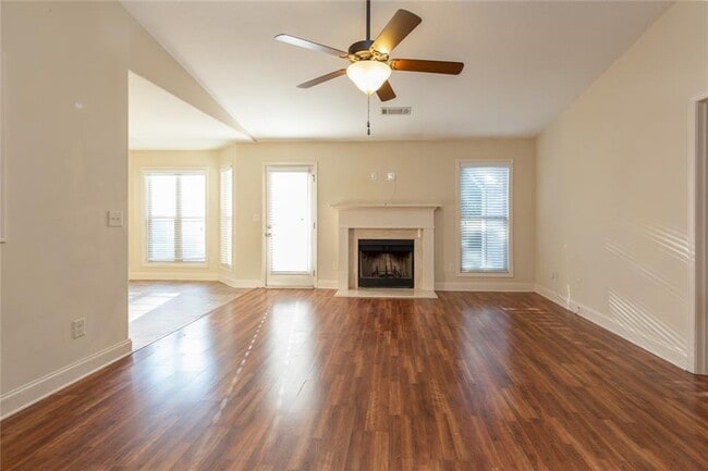 Building Photo - 947 Haymon Dr