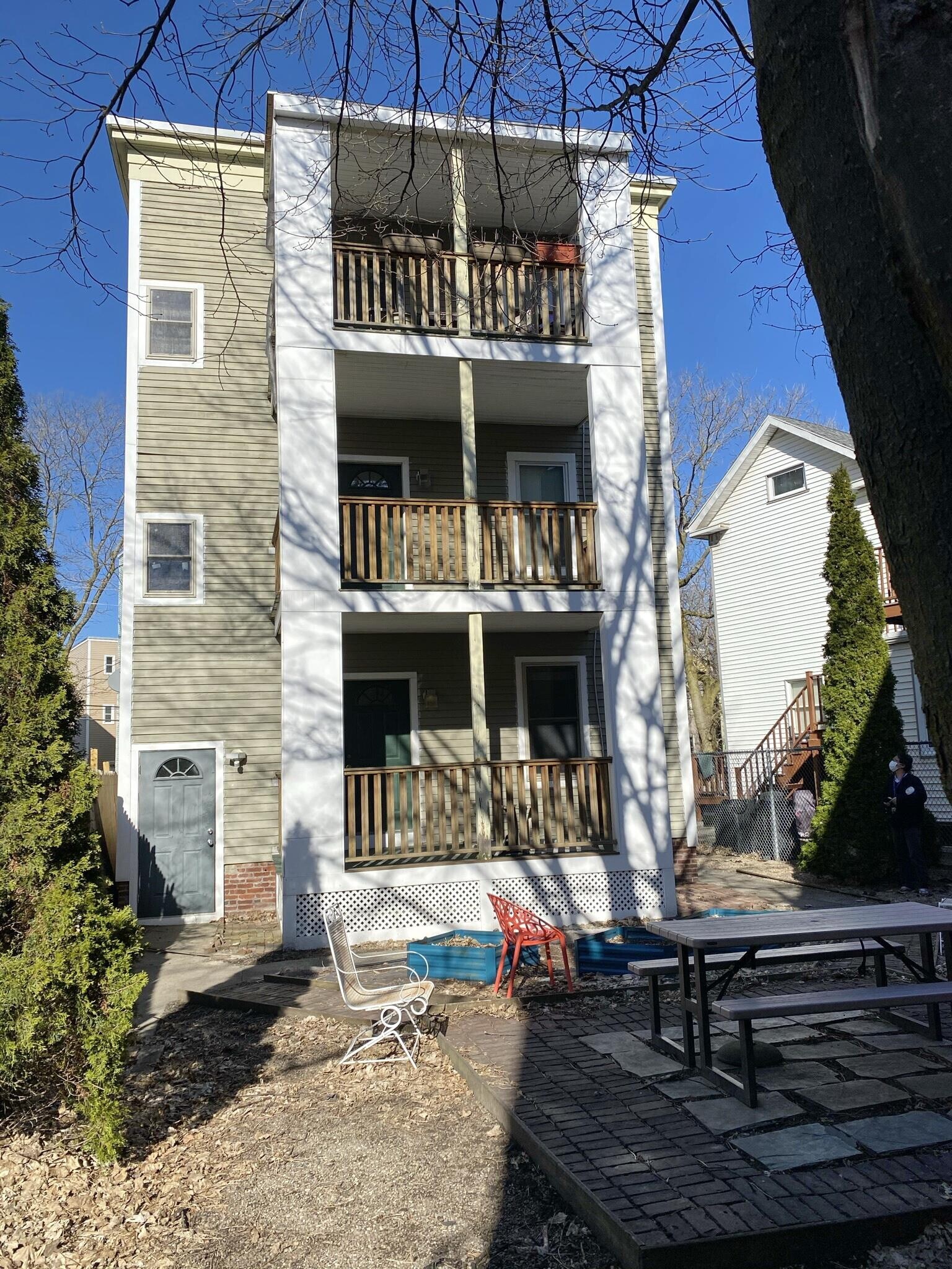 Building Photo - 56 Market St