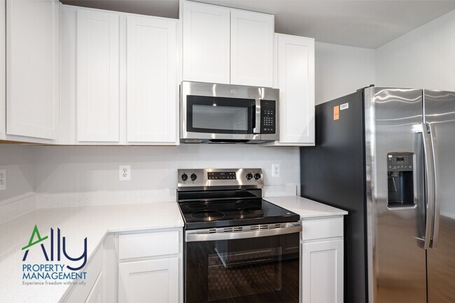 Building Photo - 44 Sophie Kathryn Dr