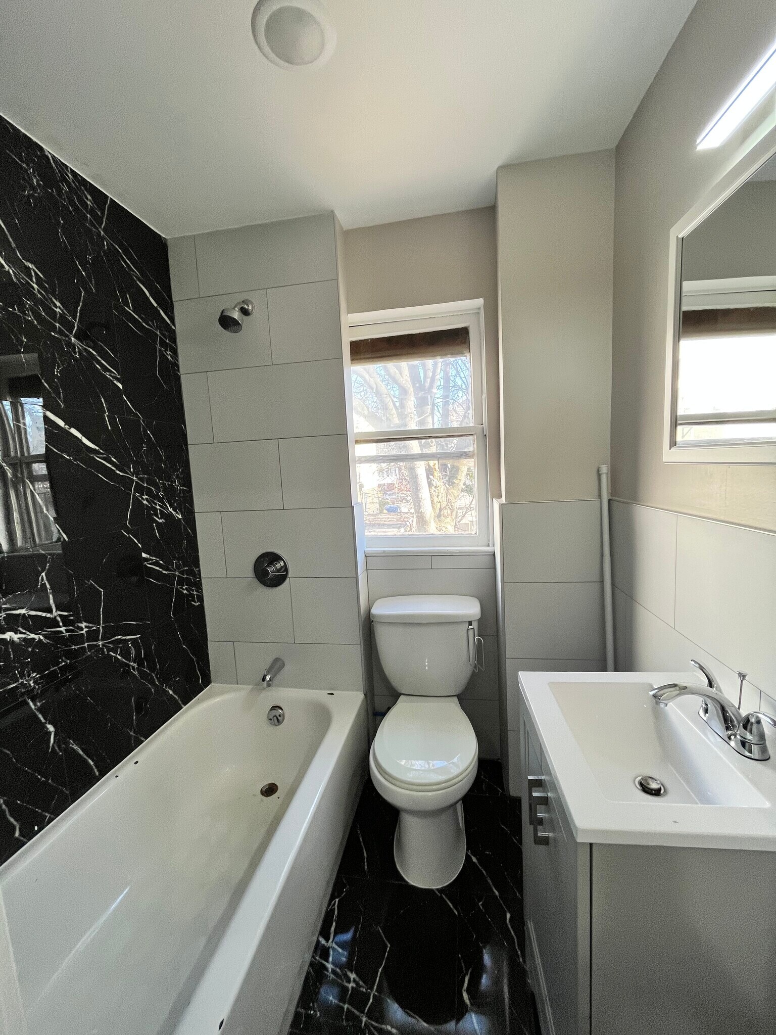 216 Fairmount Ave 3 - 218 Fairmount Ave
