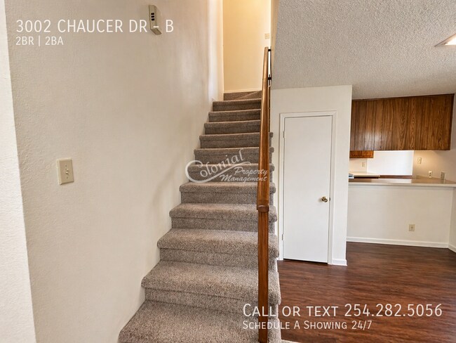 Building Photo - 3002 Chaucer Dr