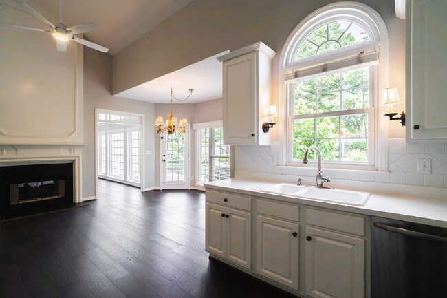 Building Photo - 6850 Weatherstone Way
