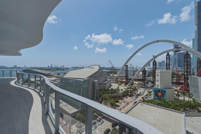 Building Photo - 1400 Biscayne Blvd