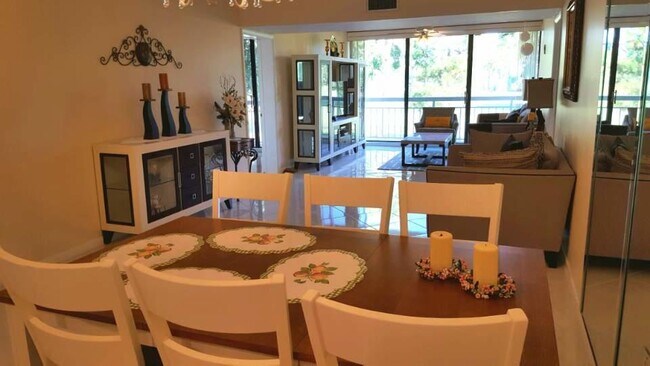 Building Photo - 6169 Balboa Cir