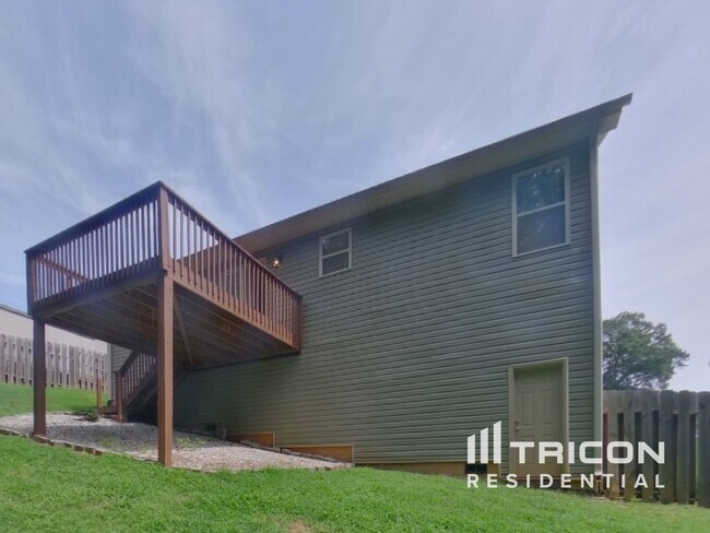 Building Photo - 456 Blairwood Ct
