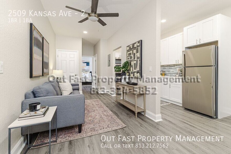 Building Photo - 2509 W Kansas Ave