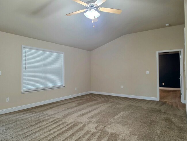 Building Photo - 14645 Birkdale Dr