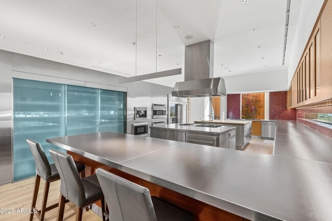 Building Photo - 9191 E Happy Hollow Dr