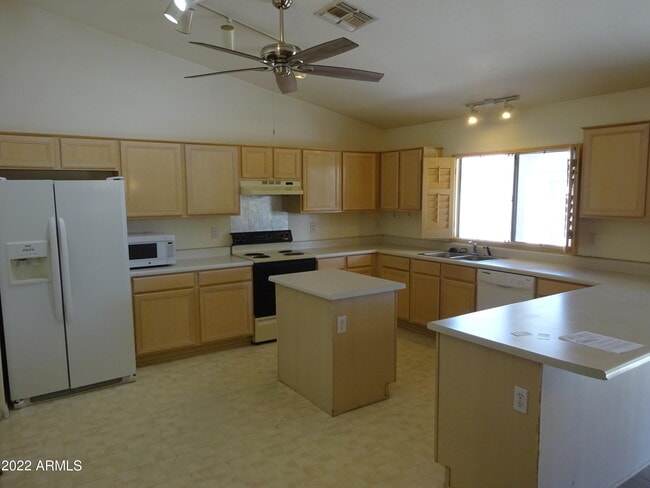 Building Photo - 6085 W Audrey Ln
