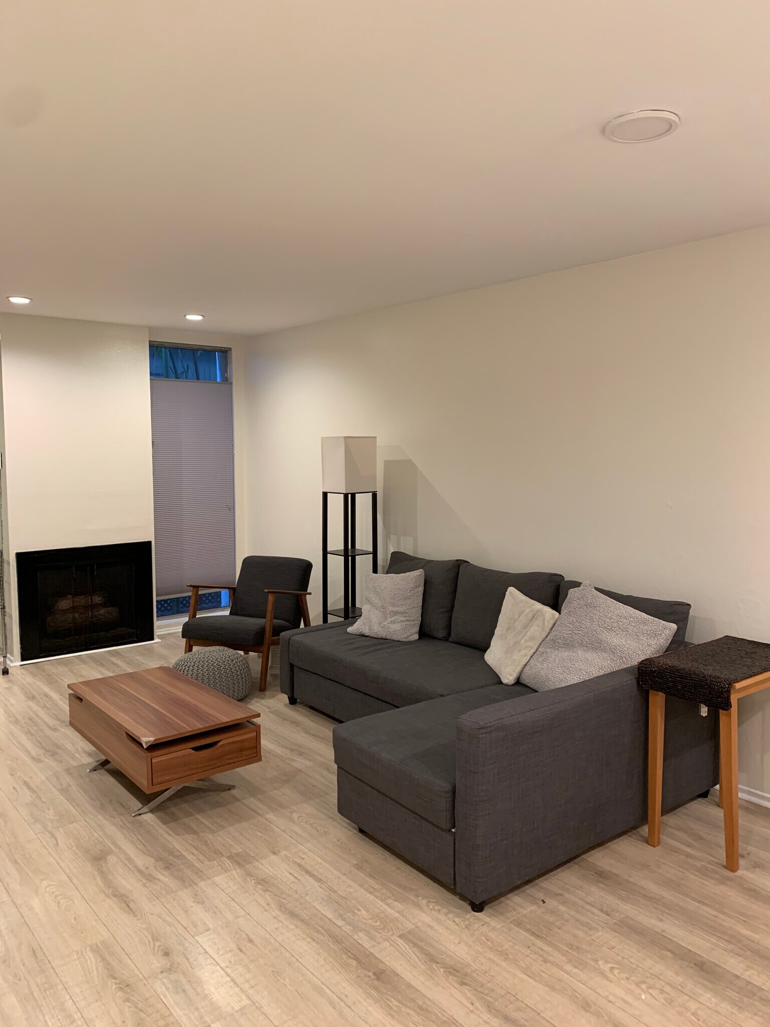 Building Photo - 1230 N Sweetzer Ave