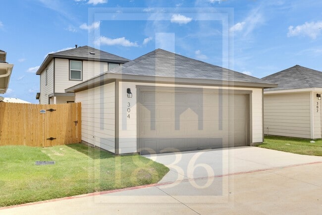 Building Photo - 304 Azua Path