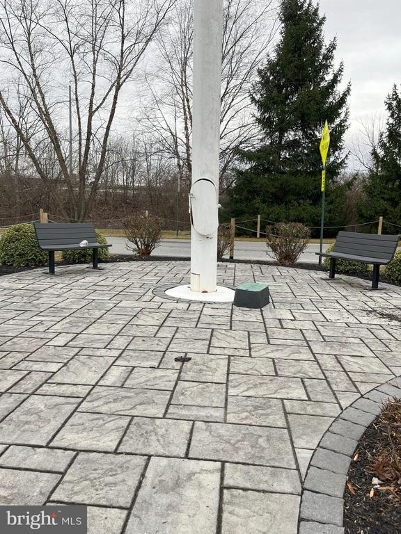 Building Photo - 18 Madison Way