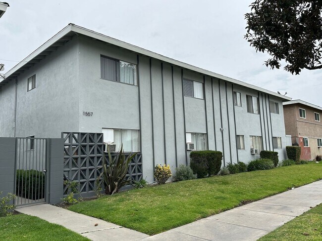 Building Photo - Ball Road 1557-1563