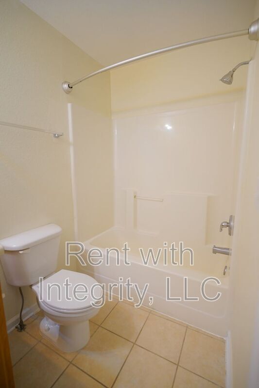 Building Photo - 4434 Gearhart Rd