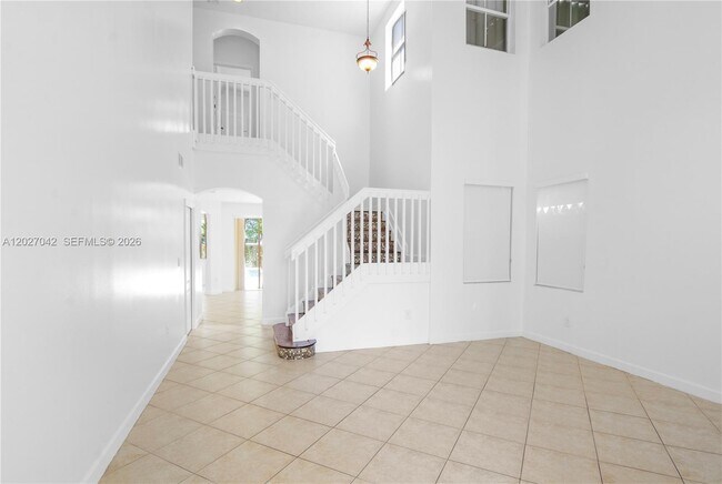 Building Photo - 16001 SW 43rd Terrace