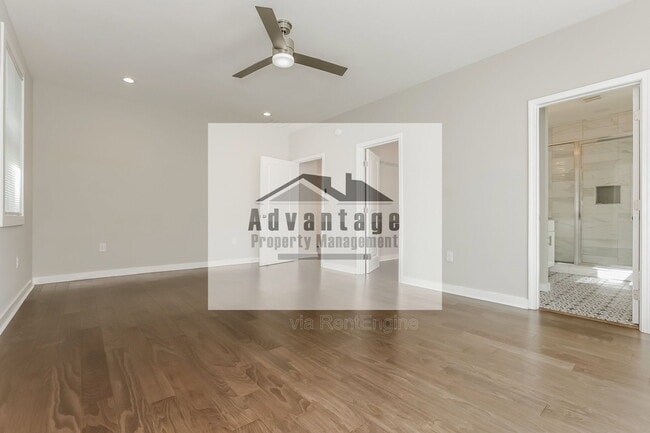 Building Photo - 1536 Montreat Ave SW