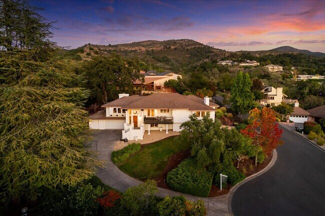 Building Photo - 4 Bedrooms, 3 Bathrooms, Cul-de-sac Location Near Silverado Country Club, Napa