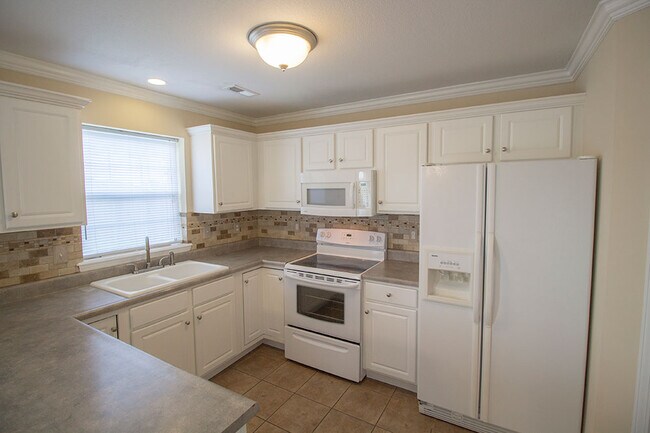 Building Photo - 3308 Crow Ct