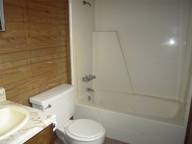 Building Photo - 24605 Pools Creek Dr