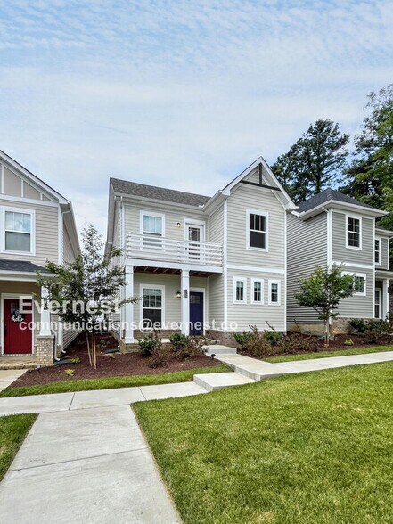 Building Photo - 1725 Fenway Lp