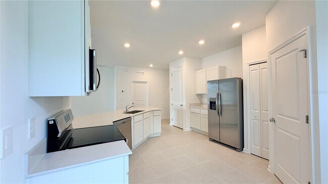 Building Photo - 5177 Green Belt Dr