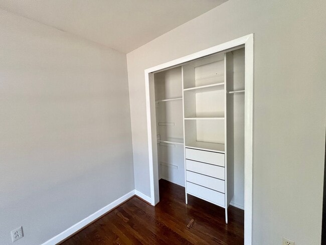 Building Photo - Charming 3BD, 1.5BA Raleigh Home in a Prim...