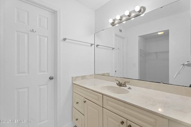 Building Photo - Gated Community