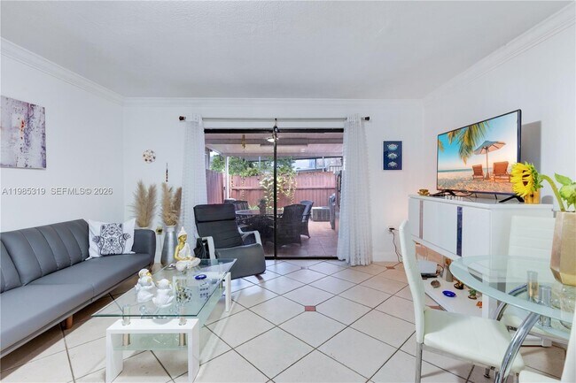 Building Photo - 1758 W 58th St