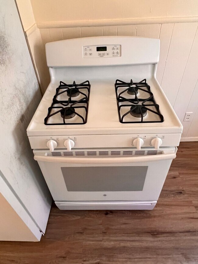 Building Photo - 3rd Street Duplex