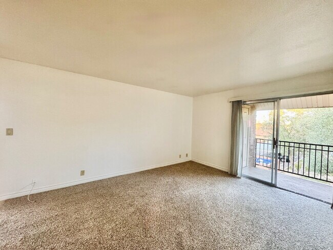 Building Photo - Las Vegas Guard-Gated Condo for Rent | Bella Vita Community | 1 Bedroom Upstairs Unit