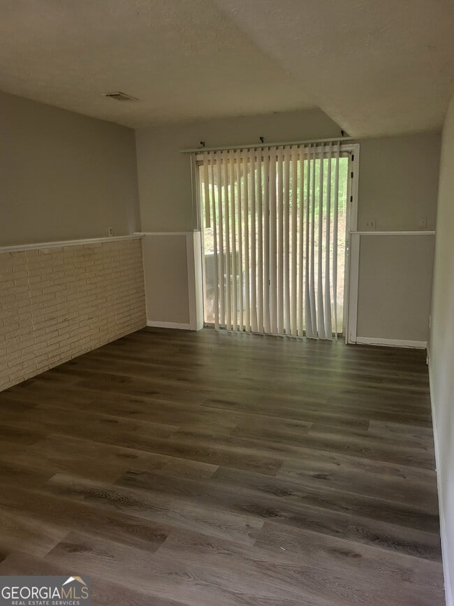 Building Photo - 1293 Monfort Rd