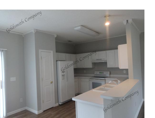 Building Photo - "3-Bed on Breezewood Court – Spacious 1500 sq ft Home with 2.5 Baths in Greer, SC!"