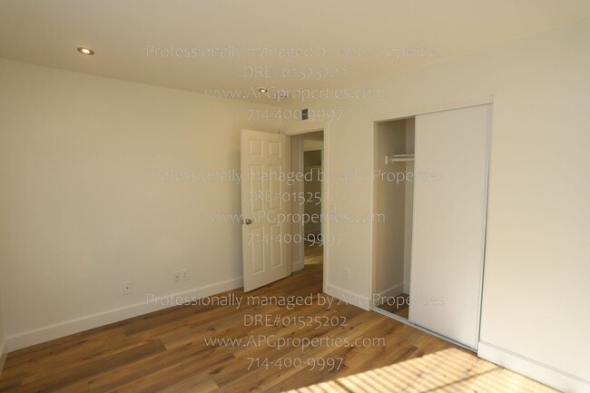 Building Photo - 7704 Elmdale Way