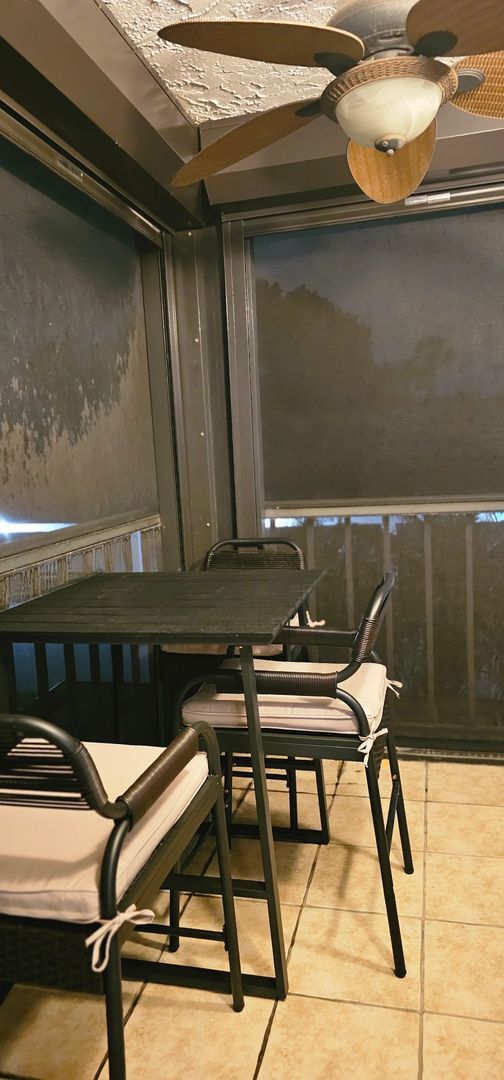 Building Photo - Riverfront Community Resort Style 2/2 Condo