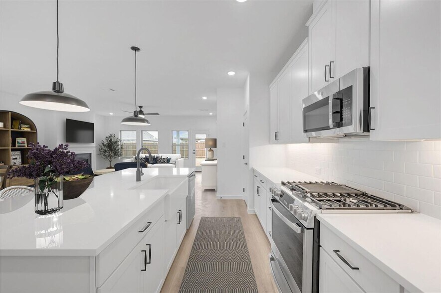 Building Photo - 528 Brookside Dr