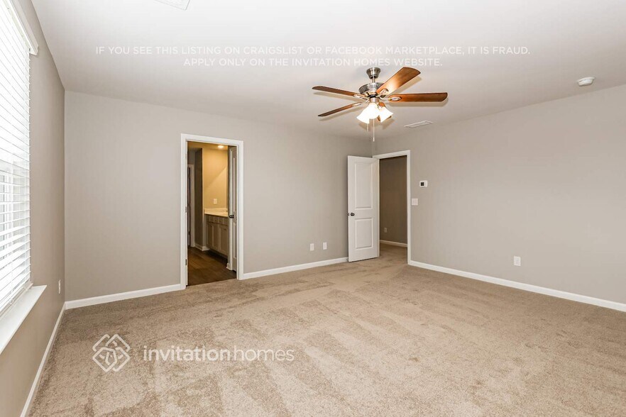 Building Photo - 532 Almere Dr