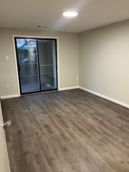 Building Photo - 9787 Hellingly Pl